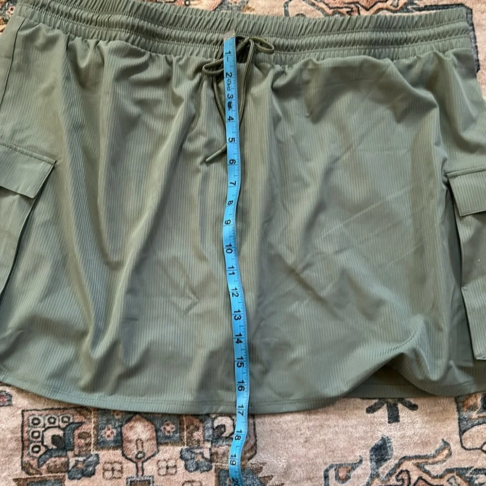 Green Cargo Skirt with Pockets Vively Size 2x - Picture 7 of 9